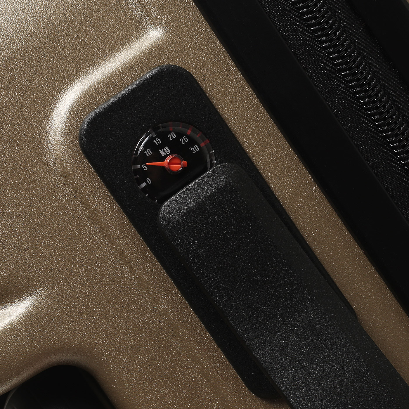 Чемодан с амортизированными колесами Eberhart Phantom