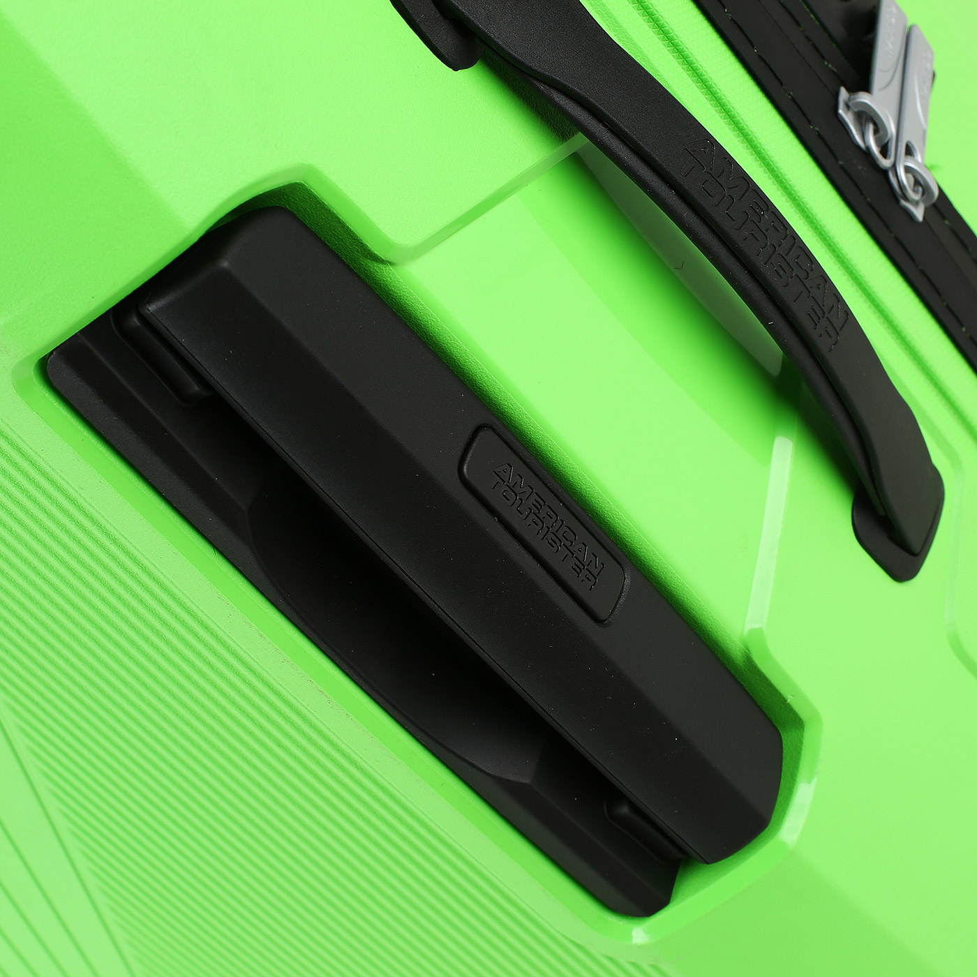 Чемодан American Tourister Airconic