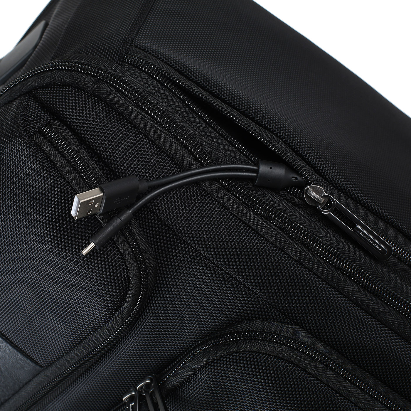 Чемодан маленький S тканевый Piquadro Brief